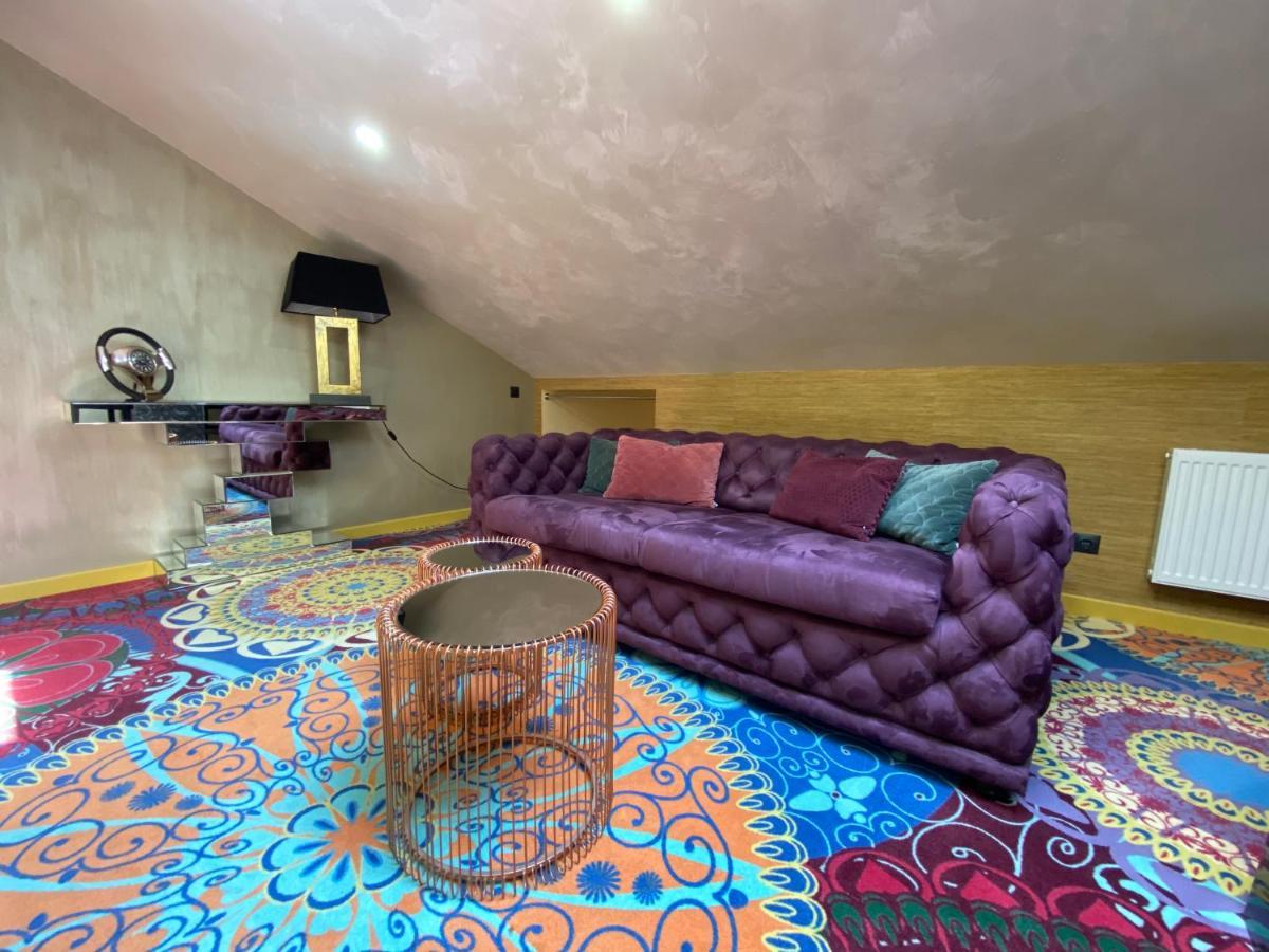 One-Bedroom Apartment,1020306331:JPEG