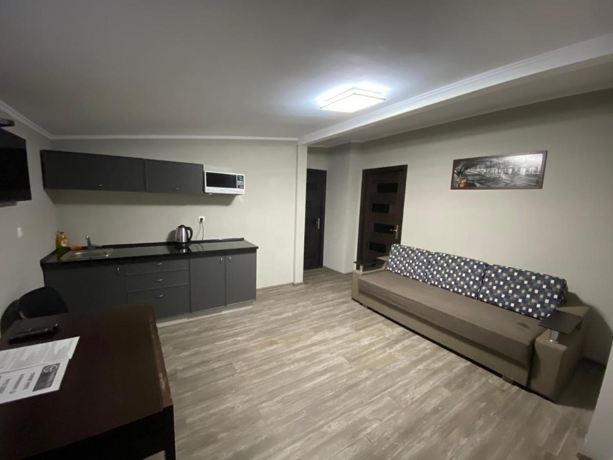 One-Bedroom Apartment,1094708226:JPEG