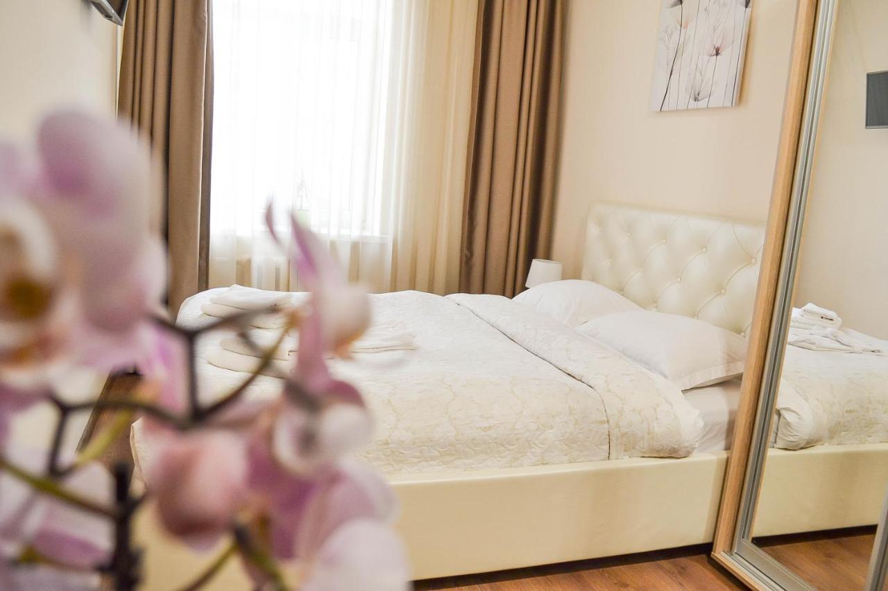 Double Room with Private External Bathroom,1102698693:JPEG