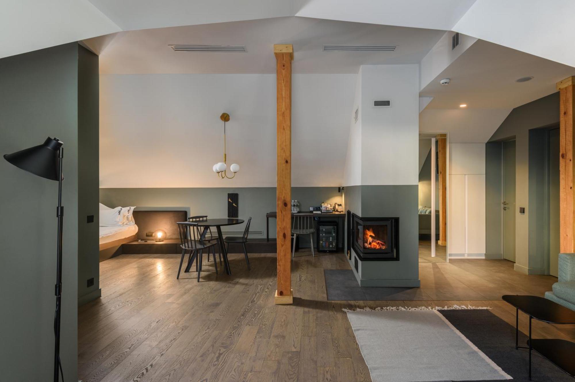 Suite with Terrace,1118445342:JPEG