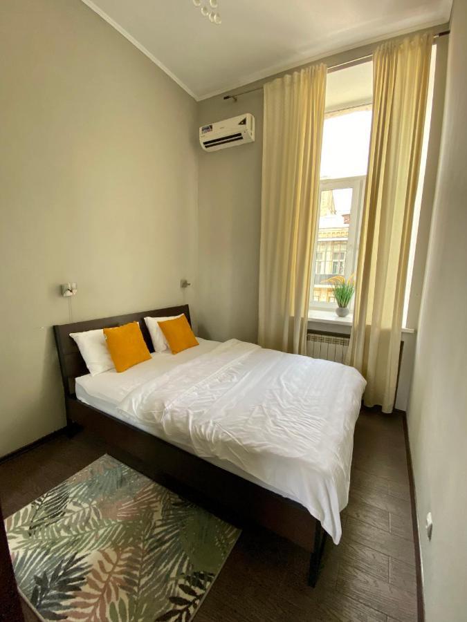 One-Bedroom Apartment,1077881278:JPEG
