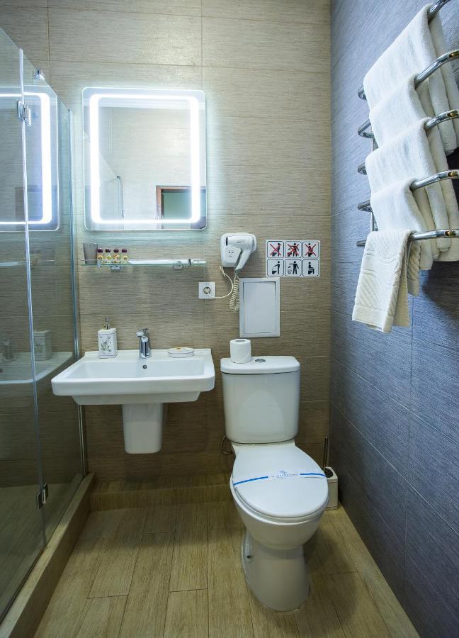 Junior Suite Spa Bath,1173979242:JPEG