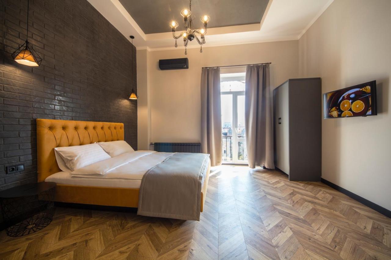 Apartment with Balcony,1263272389:JPEG