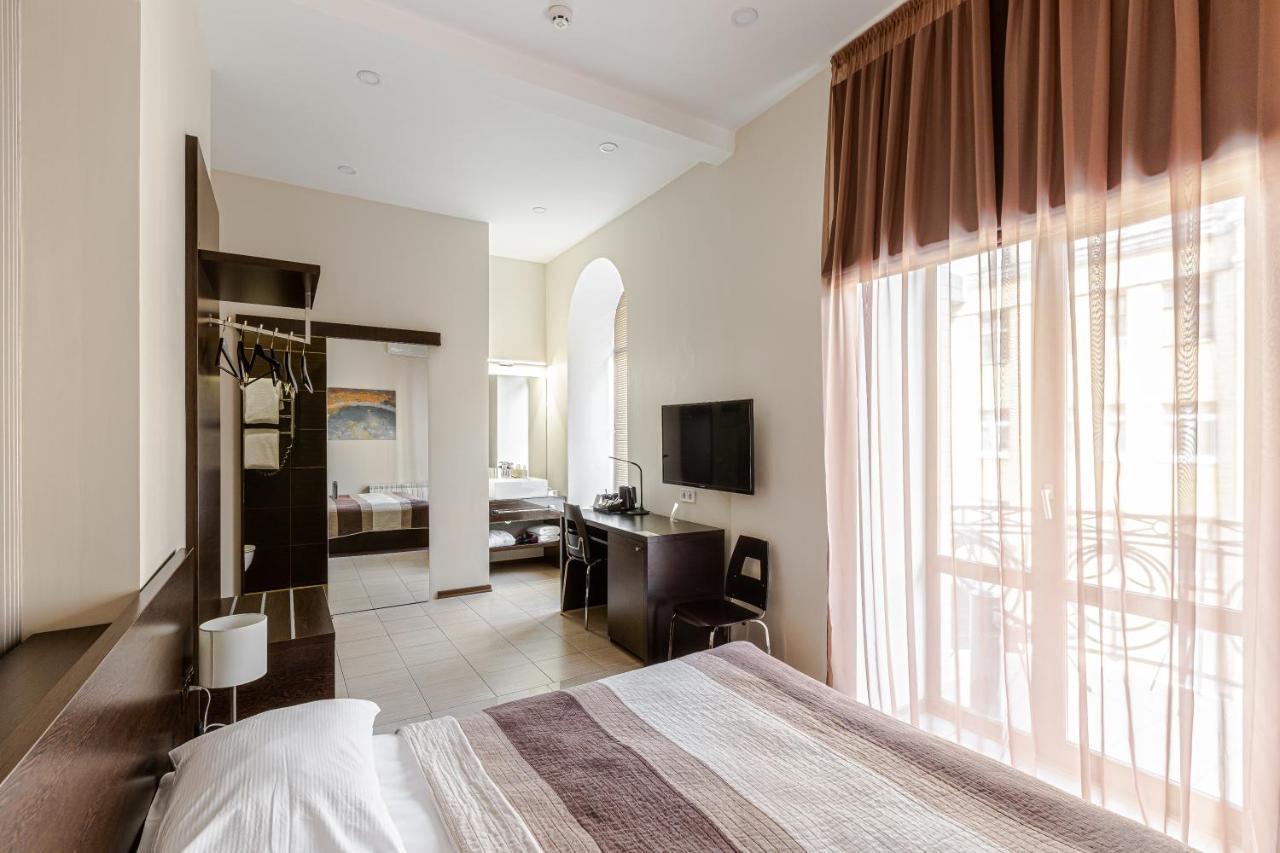 Superior Room,1268249839:JPEG