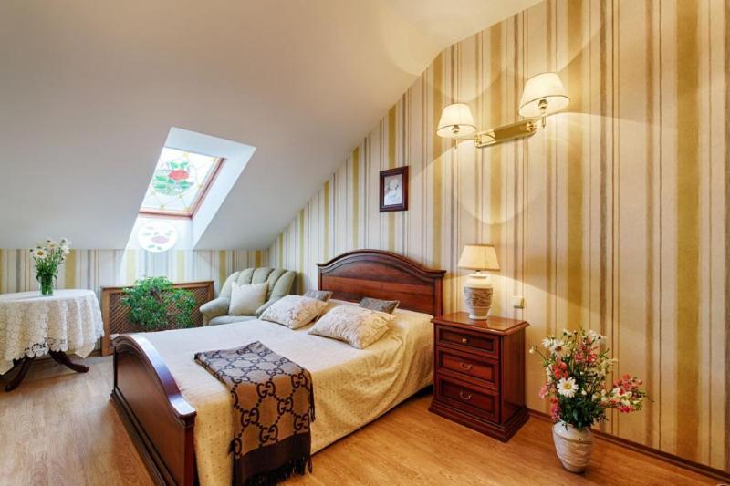 Two-Bedroom Apartment,1146883030:JPEG