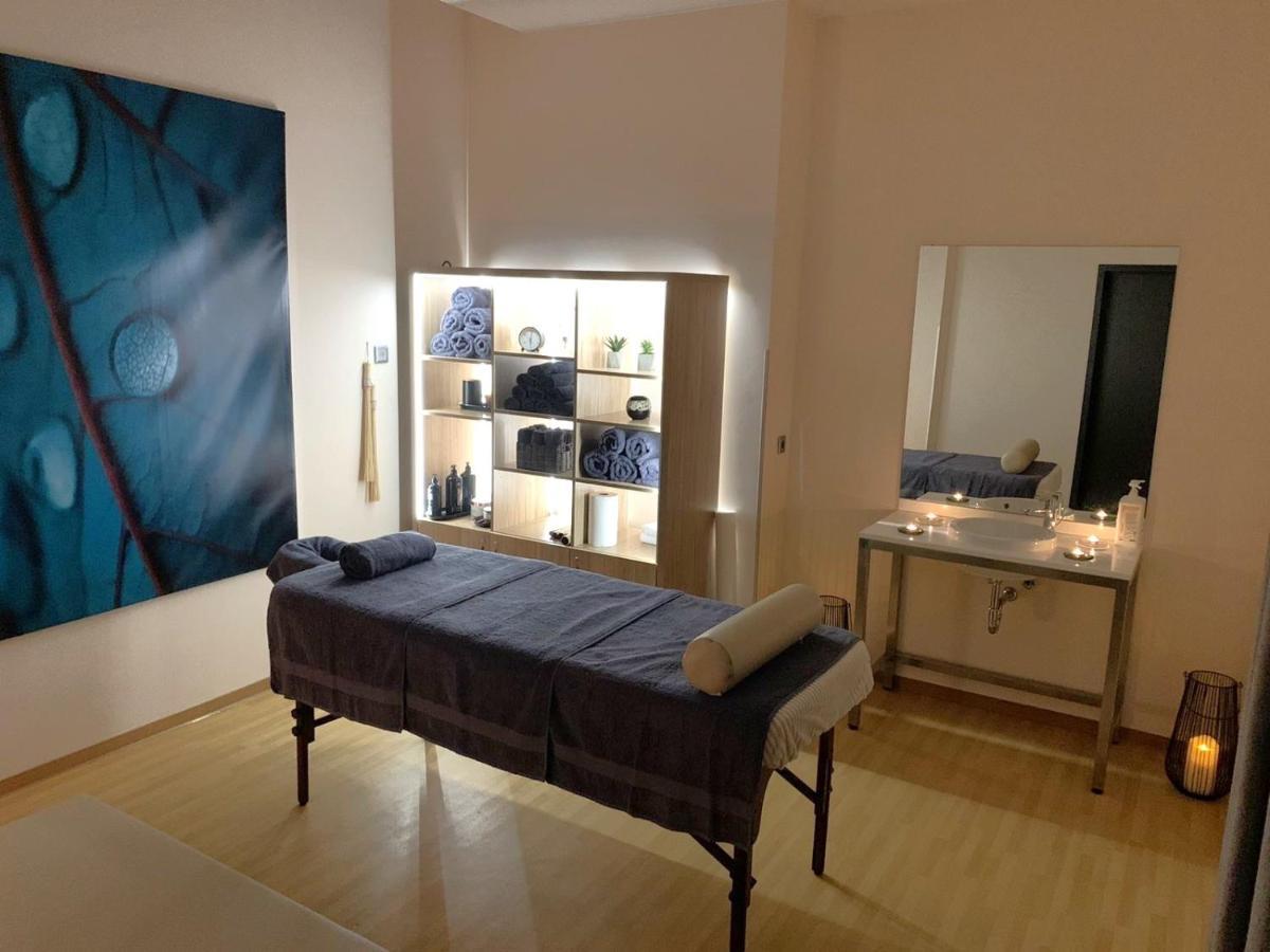 Superior King room with HOLIDAY OFFER,1057558753:JPEG