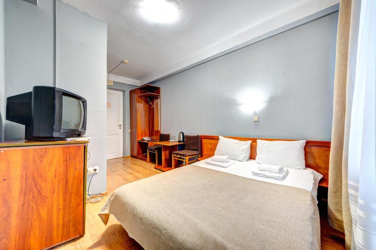 Double Room,1322394874:JPEG