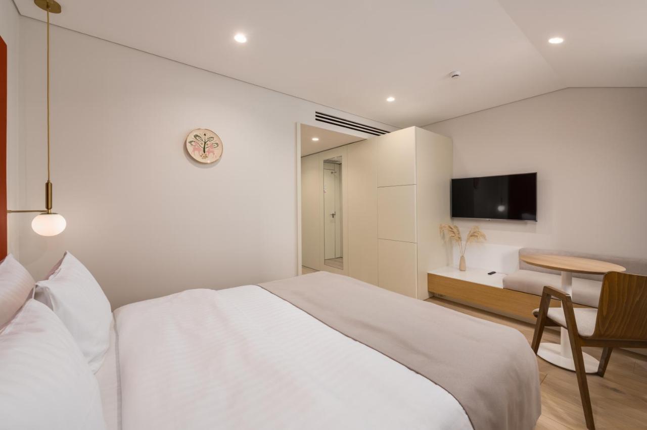 Superior Double Room,1349226623:JPEG