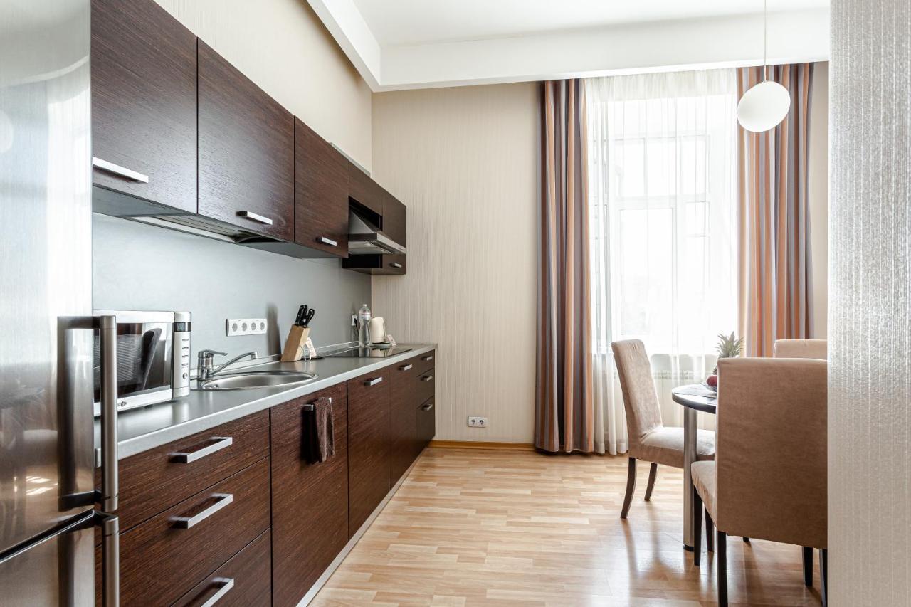 One-Bedroom Apartment,1374952433:JPEG