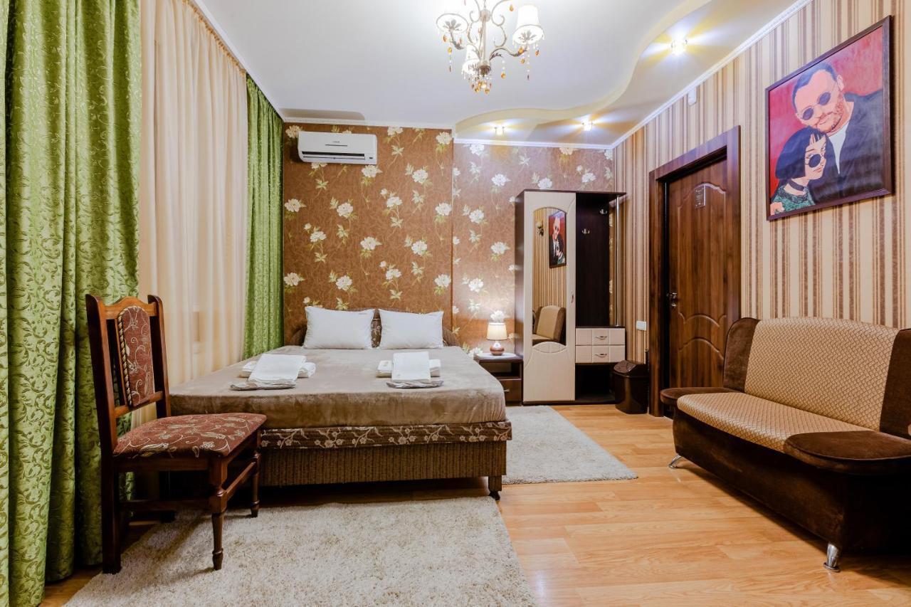 Double or Twin Room with Shared Bathroom,1416223521:JPEG