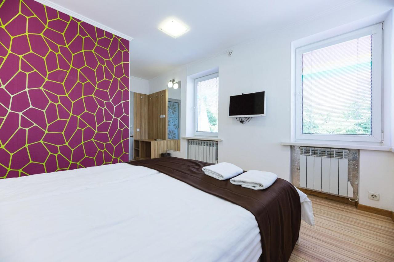 Suite with City View,1421471853:JPEG