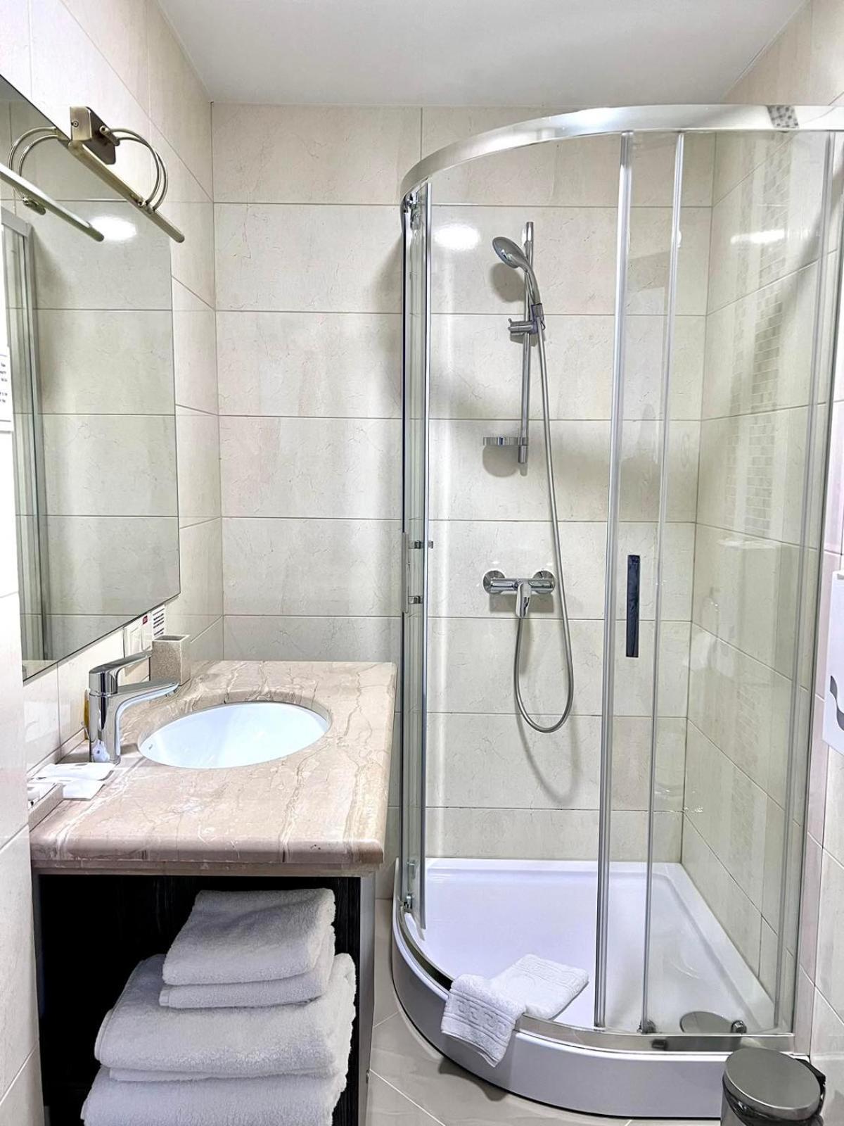 Junior Suite,1501355422:JPEG