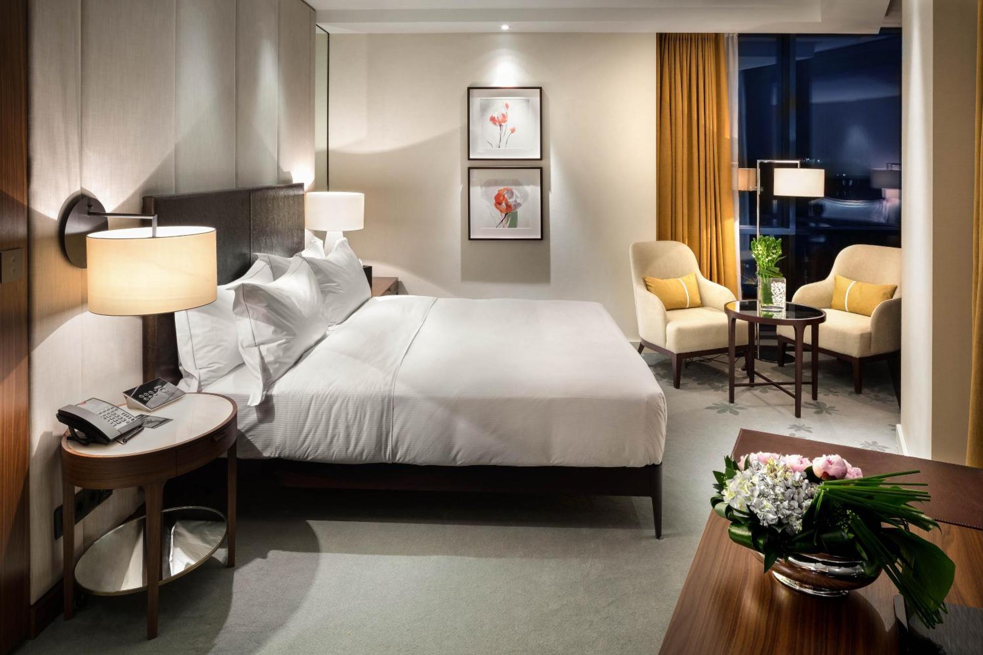 Deluxe King Room,1645673443:JPEG