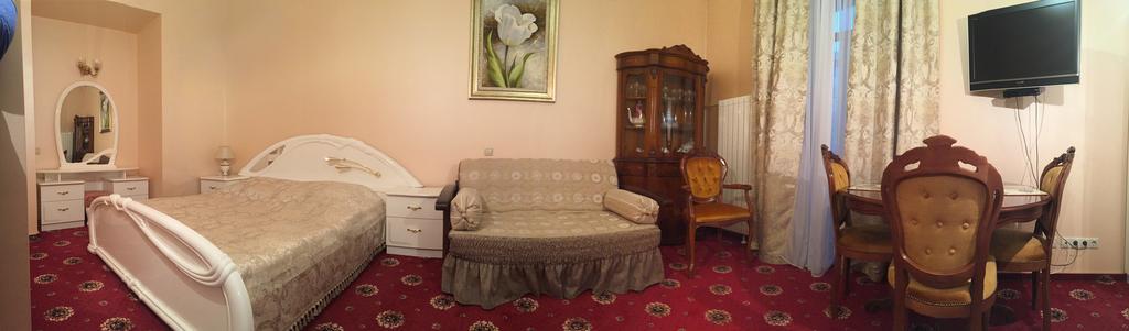 Junior Suite with Balcony,1588114123:JPEG