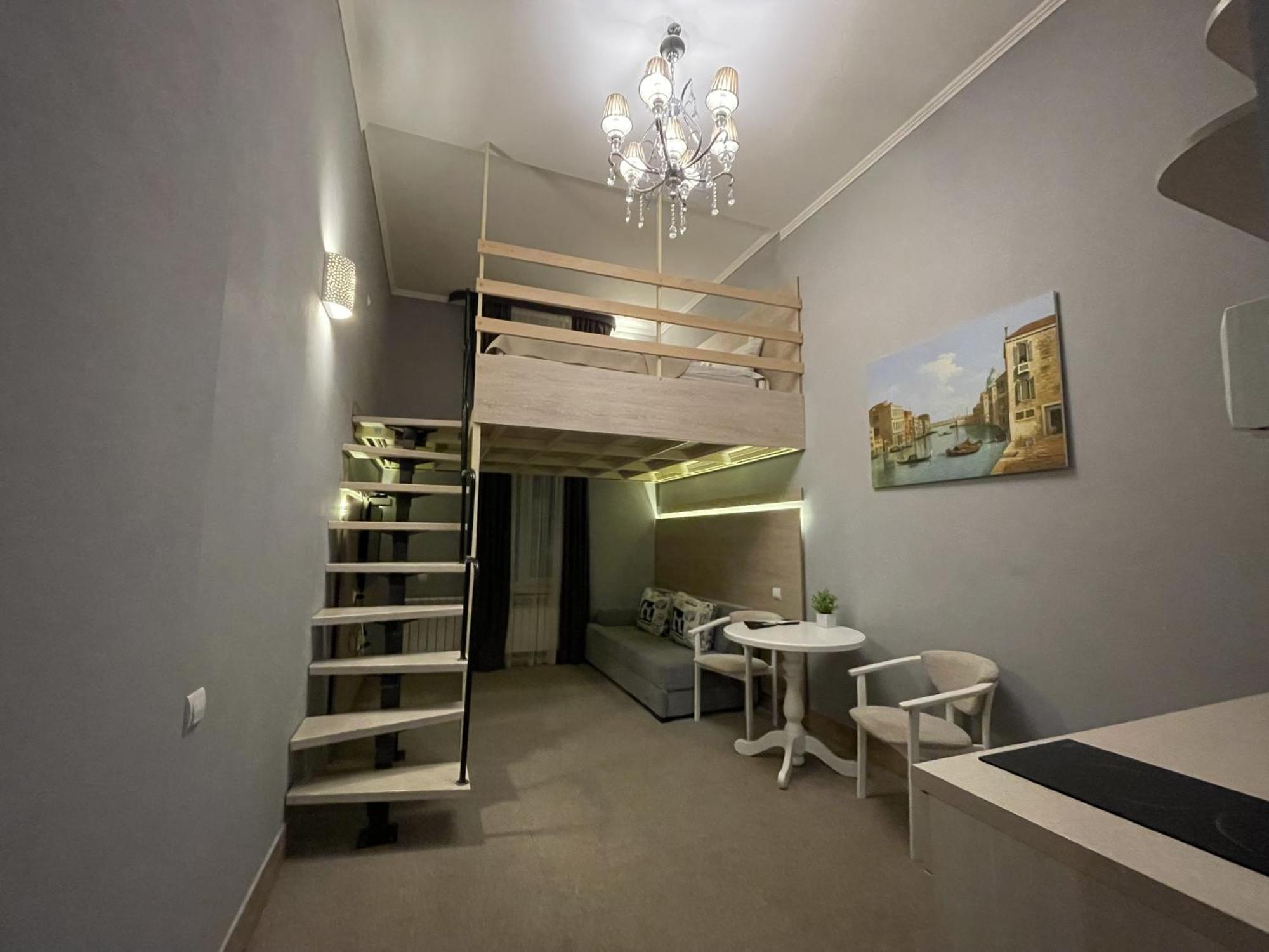 Apartment - Split Level,1536420100:JPEG