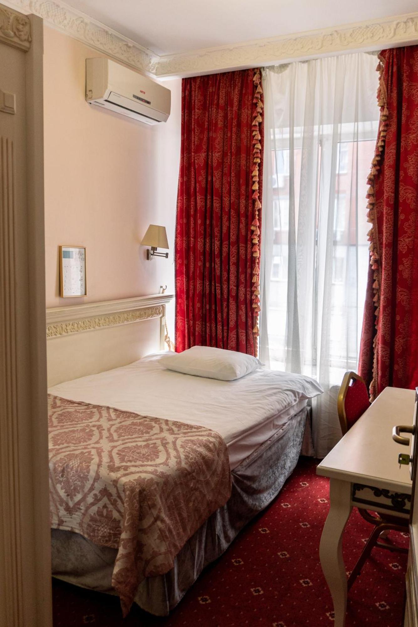 Standard Single Room,1550874124:JPEG