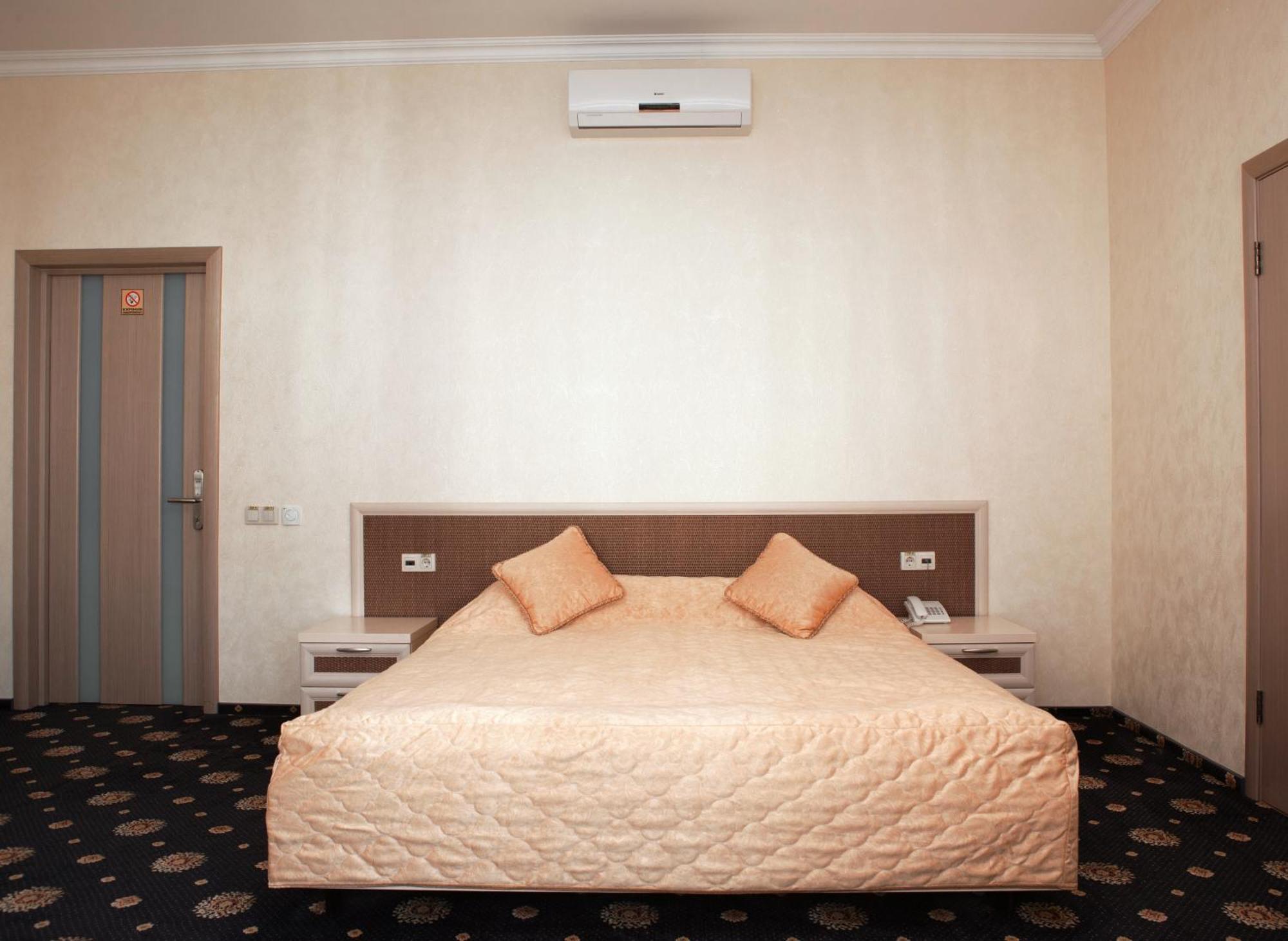 Deluxe Double Room,1527771145:JPEG
