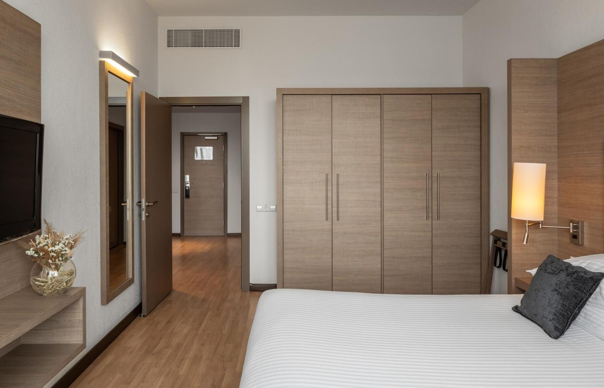 Two-Bedroom Apartment,1030633309:JPEG