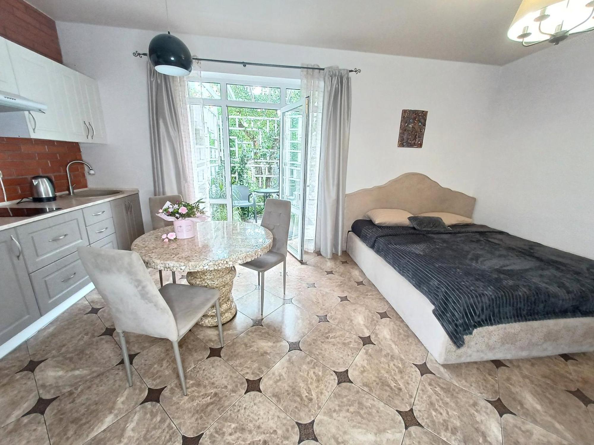 Studio Apartment,1572812315:JPEG