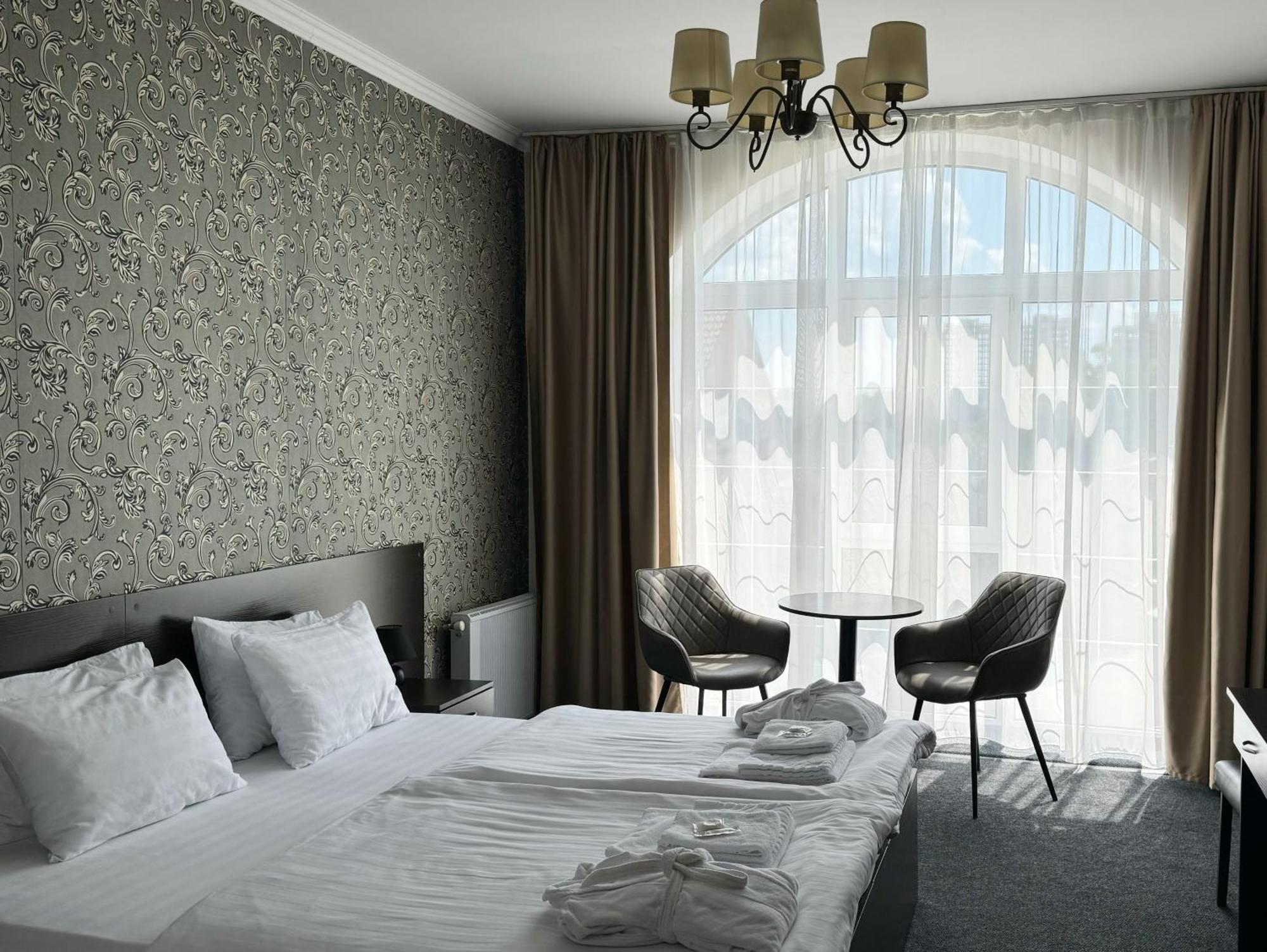 Suite Double or Twin Room,1598917264:JPEG