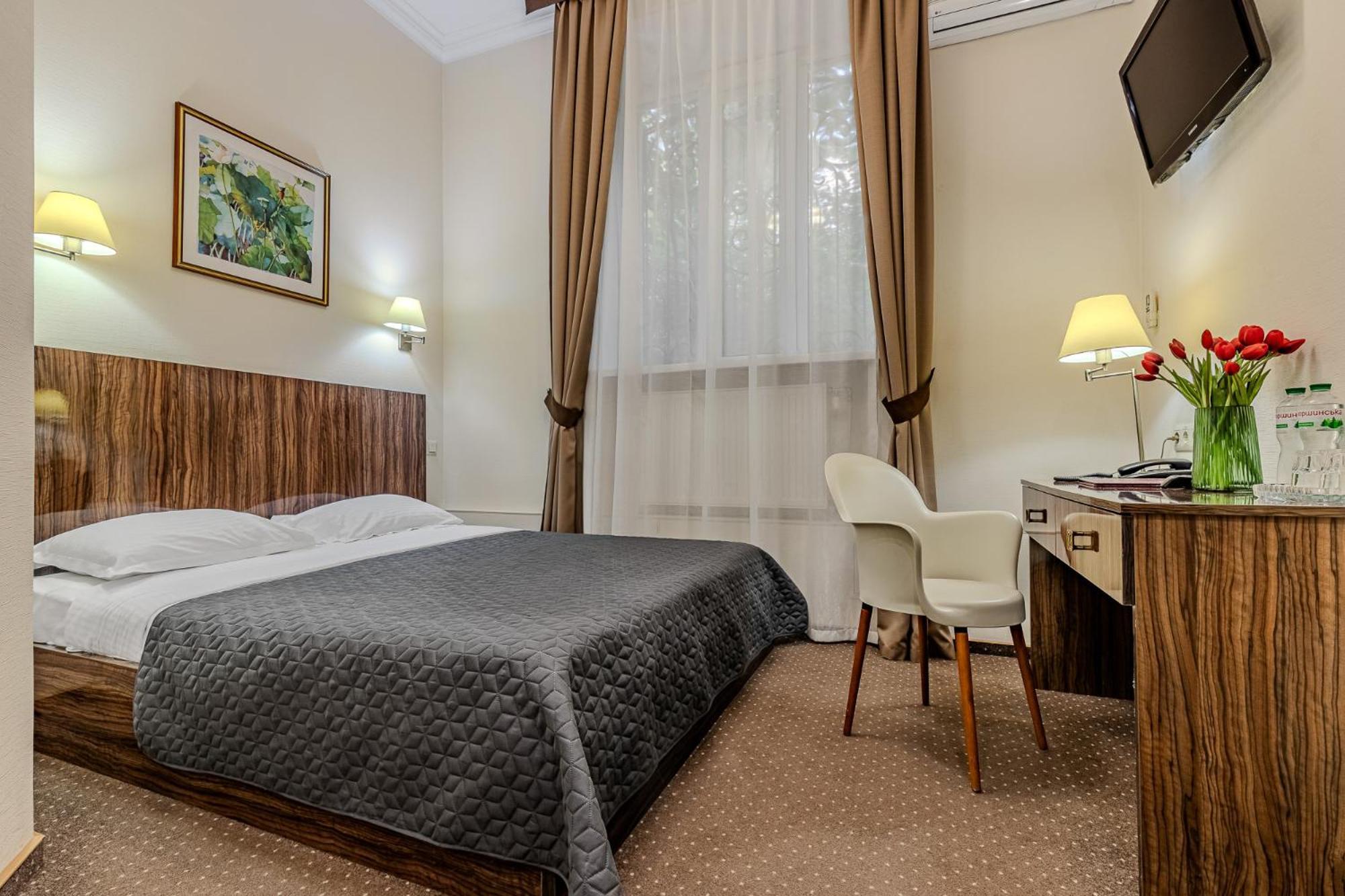Double Room,1611075552:JPEG