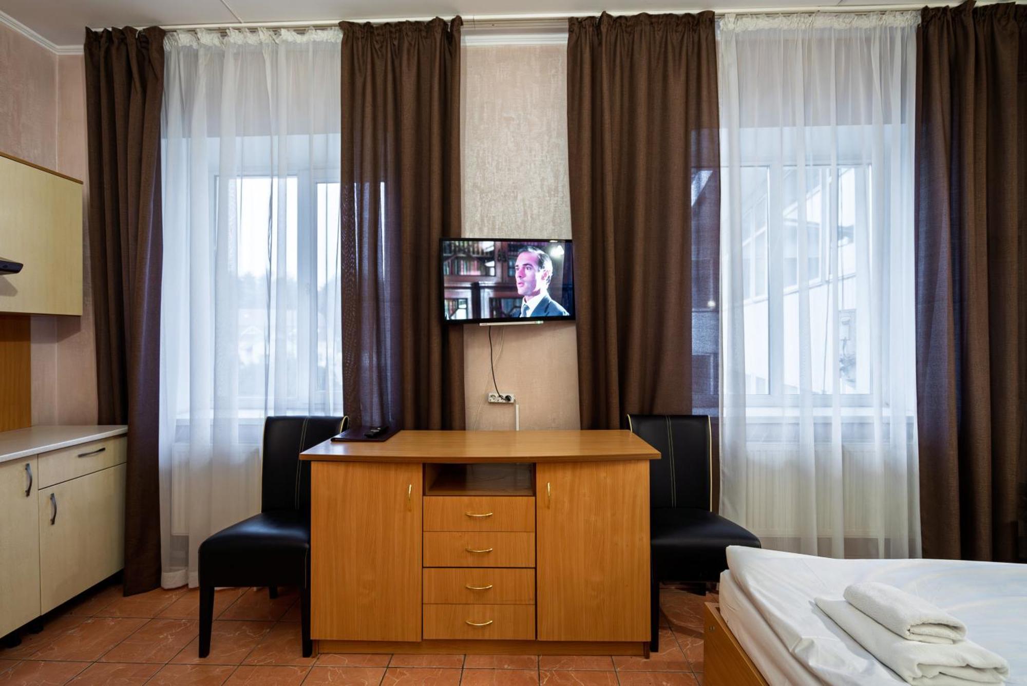 Large Twin Room,1644419523:JPEG
