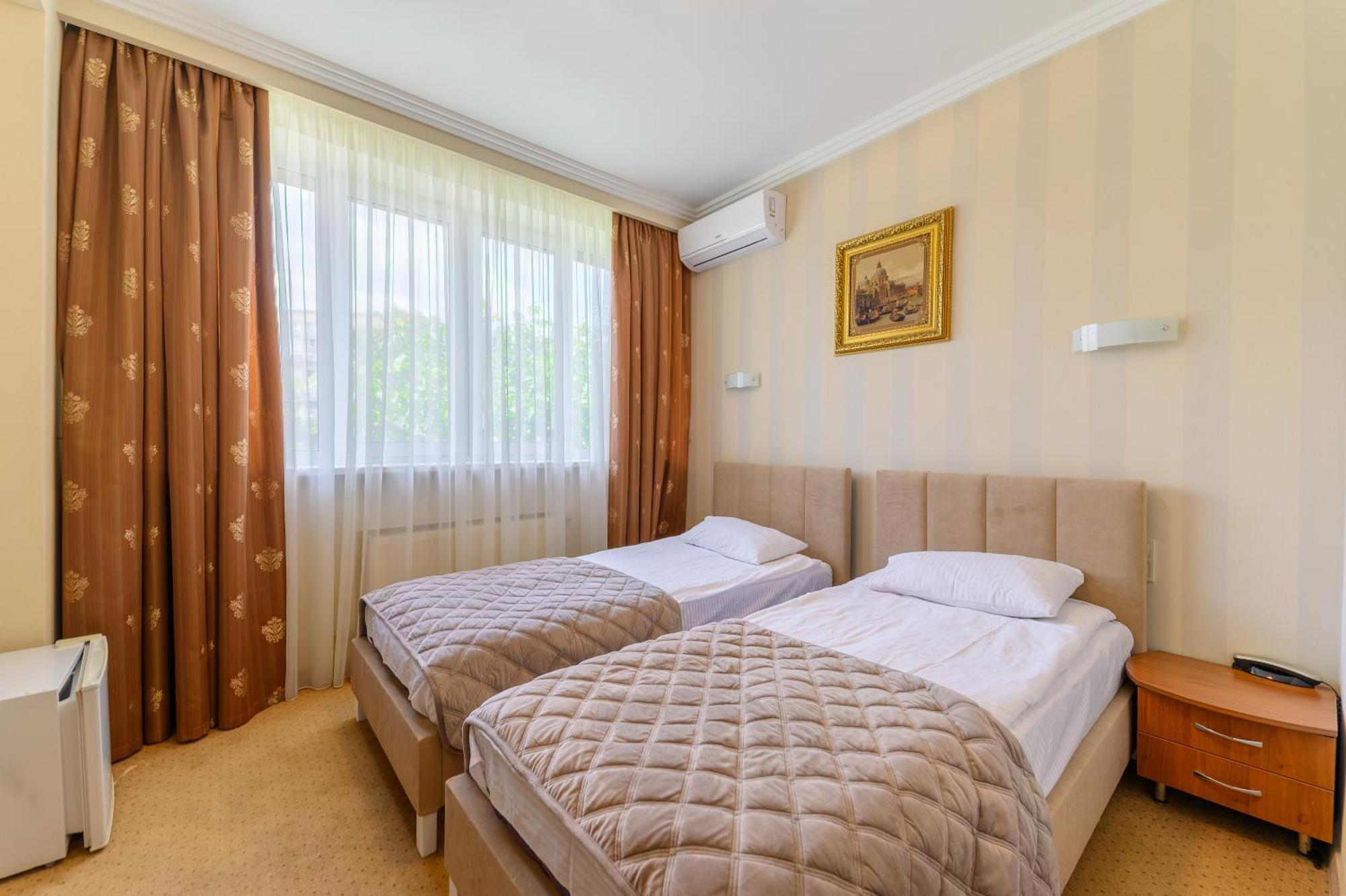 Double or Twin Room,1681755103:JPEG