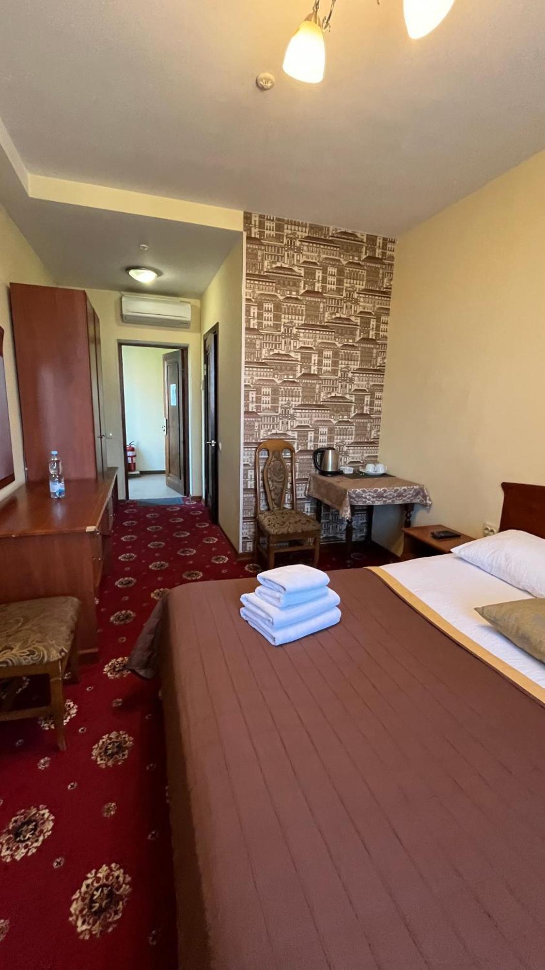 Double Room,1706848220:JPEG