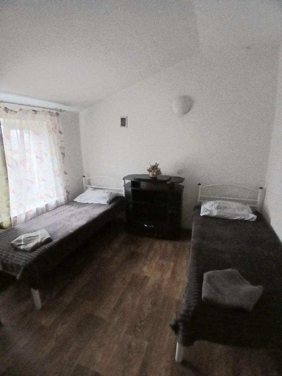 Small Twin Room,1739533396:JPEG