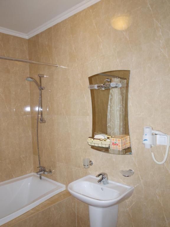 Superior Suite,1037715088:JPEG