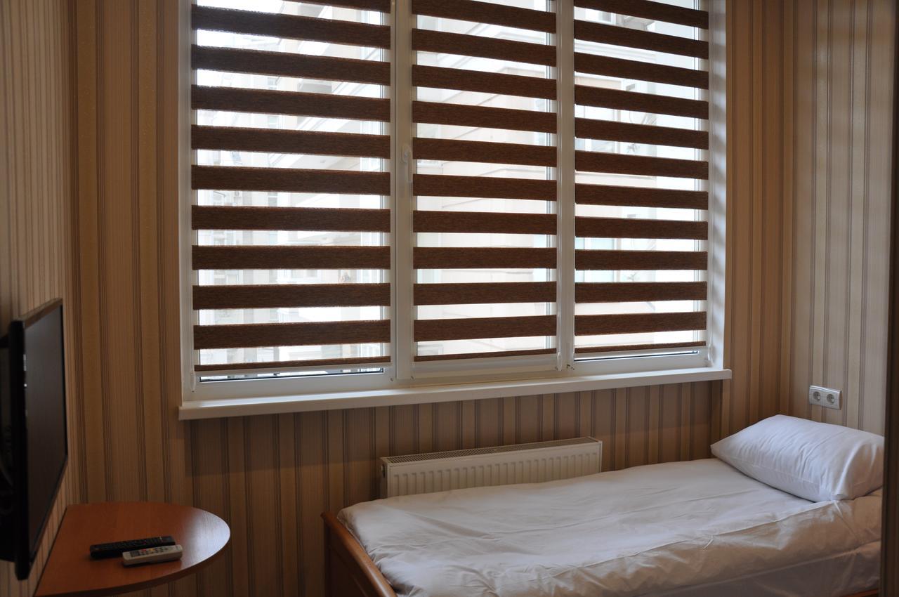 Single Room,579288630:JPEG