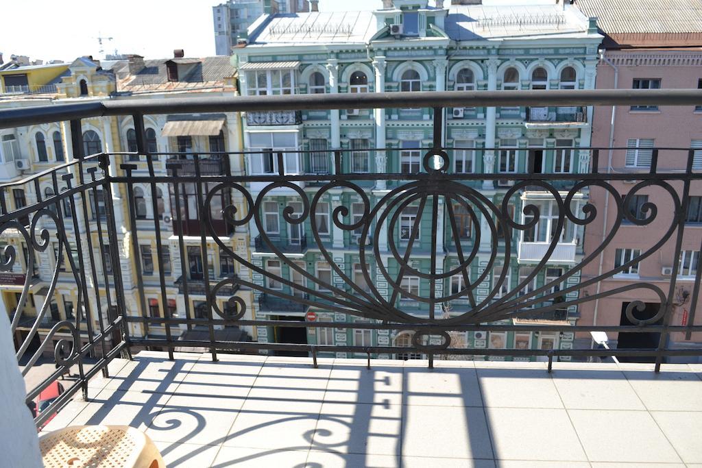 Double Room with Balcony,67237723:JPEG