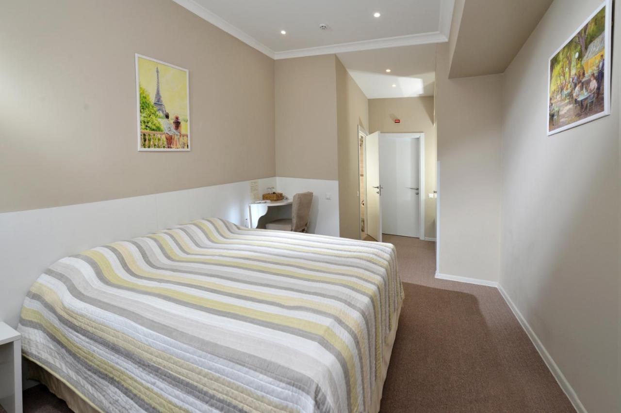 Deluxe Double Room with Shower,399658446:JPEG