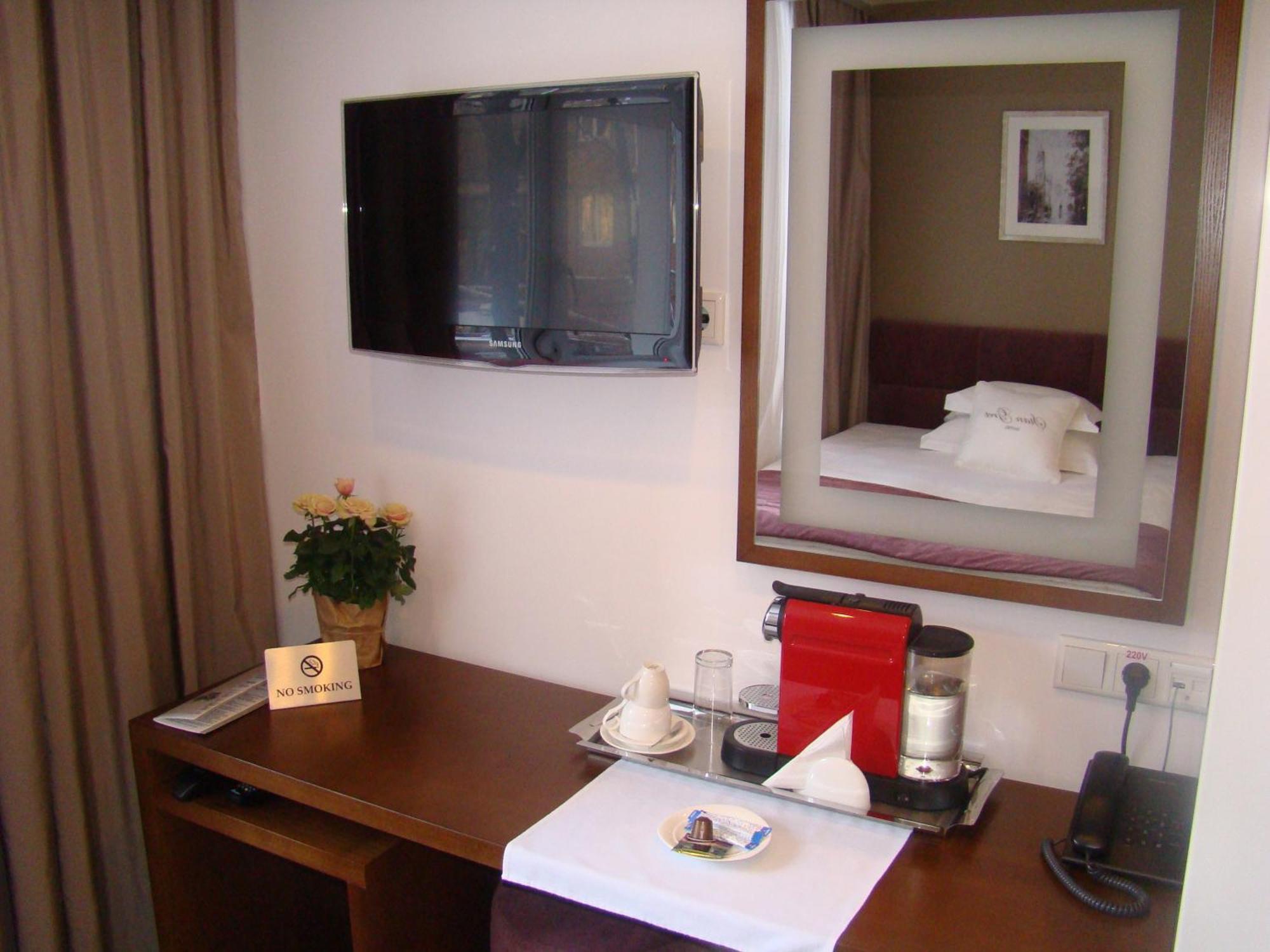 Double Room,28328915:JPEG