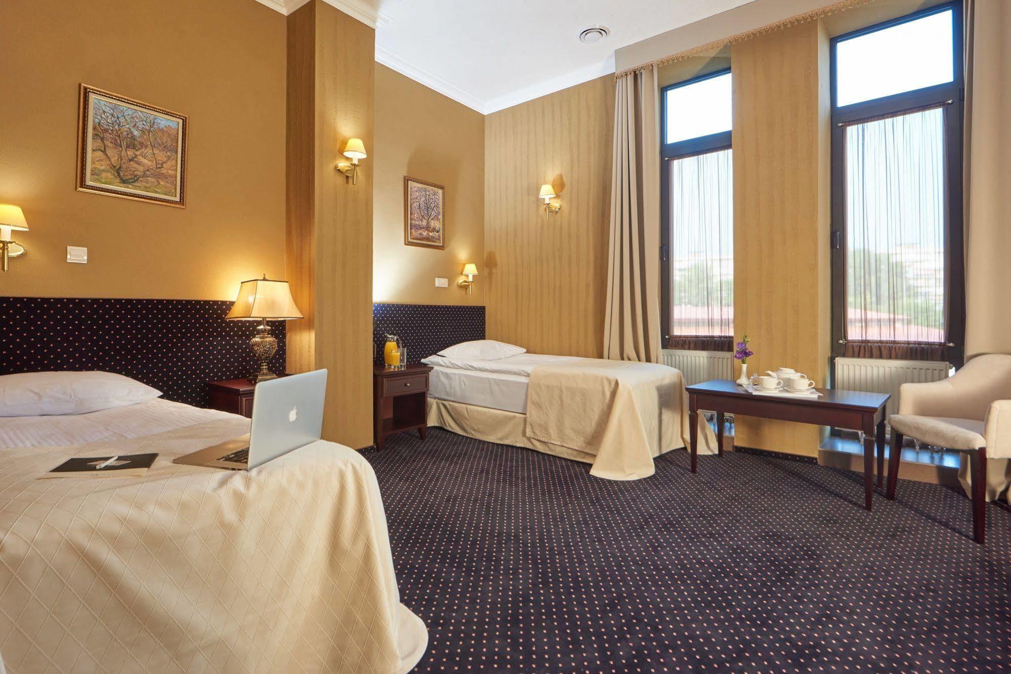 Standard Twin Room,712155787:JPEG