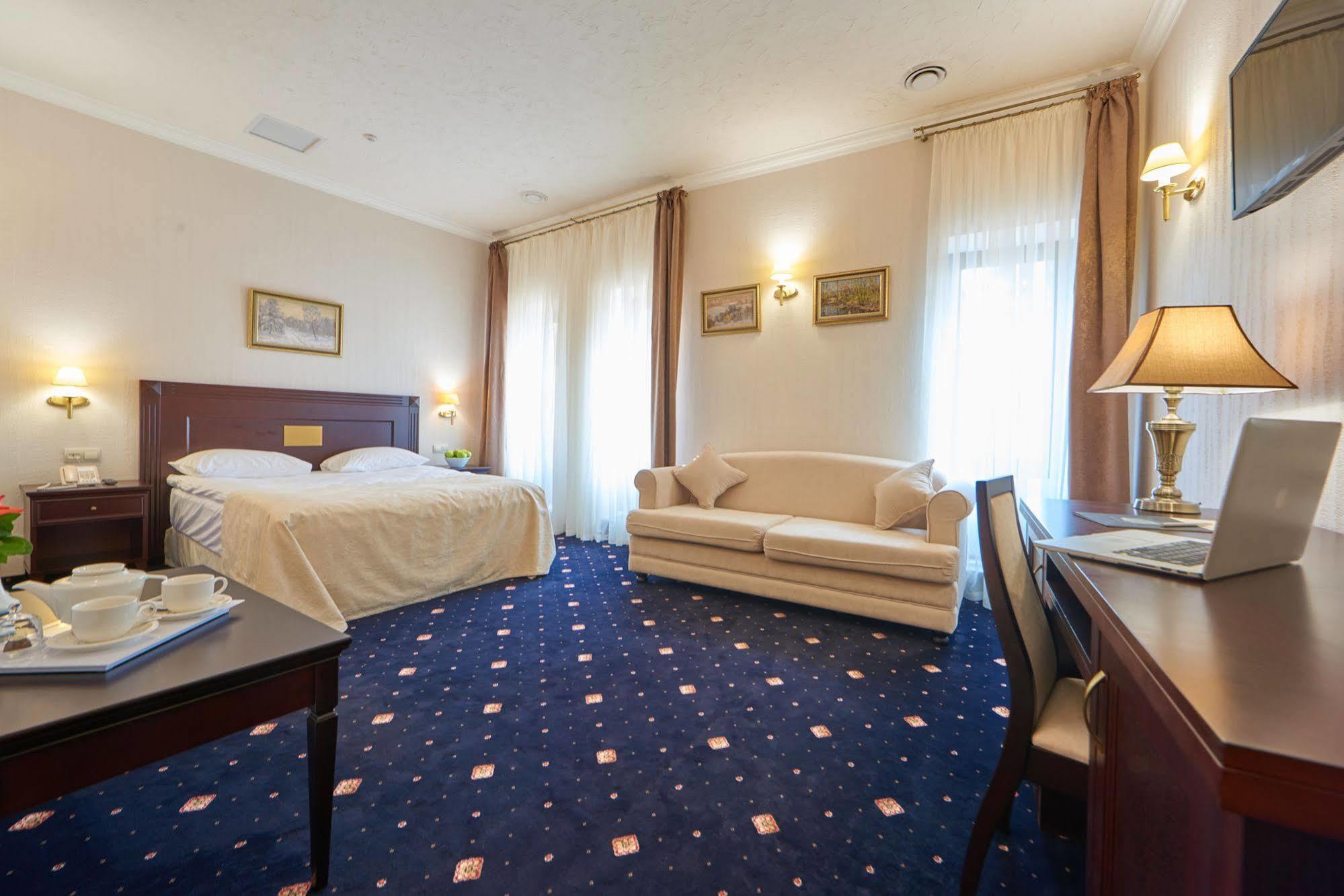 Superior Double or Twin Room,712156558:JPEG