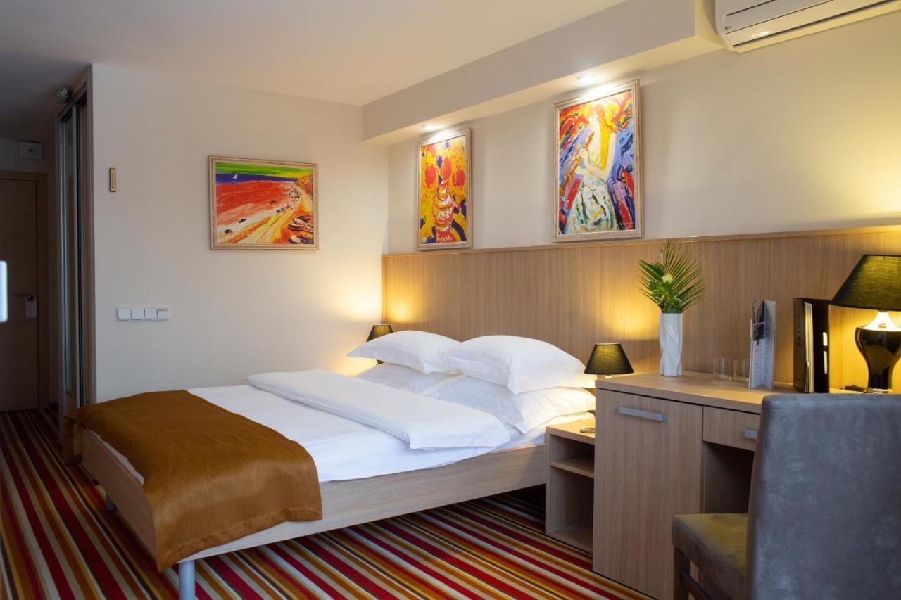 Standard Double Room,757737967:JPEG