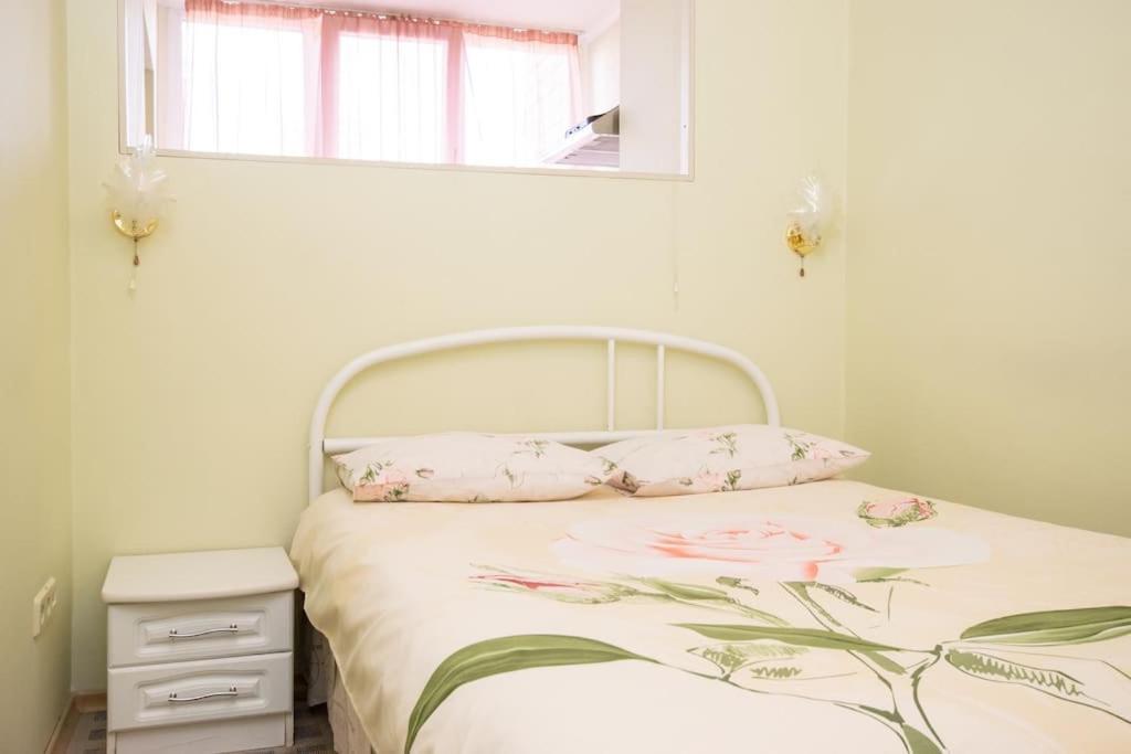 Studio Apartment,766789963:JPEG