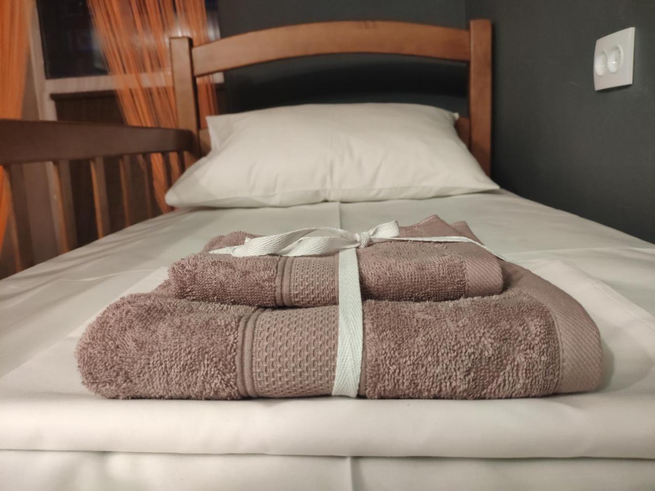 Bed in 6-Bed Mixed Dormitory Room,770132059:JPEG