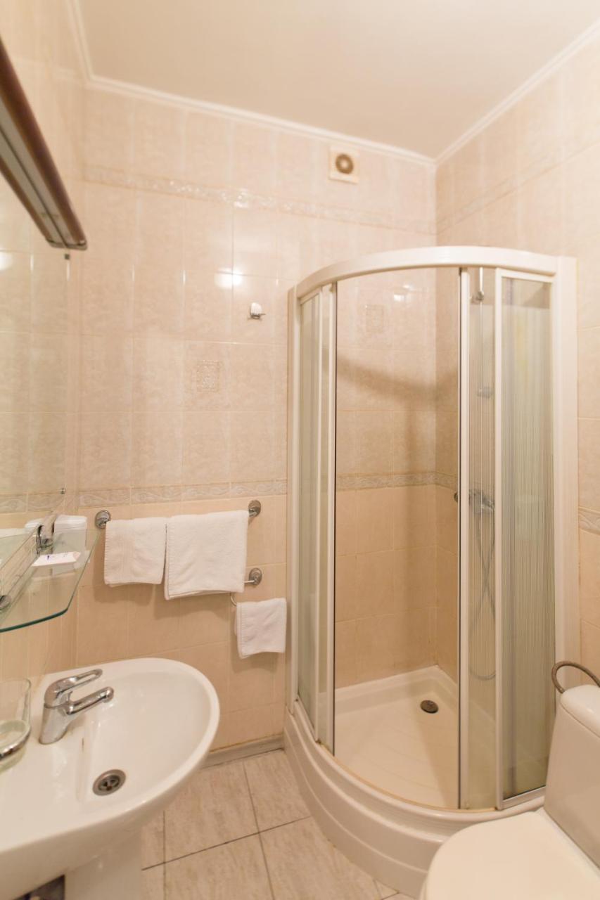 Single Room,773349490:JPEG