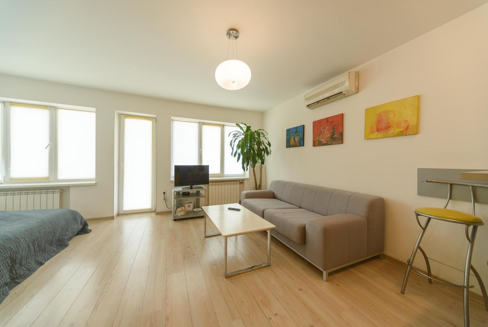 Studio Yellow Apartment Spa Bath,832716719:JPEG