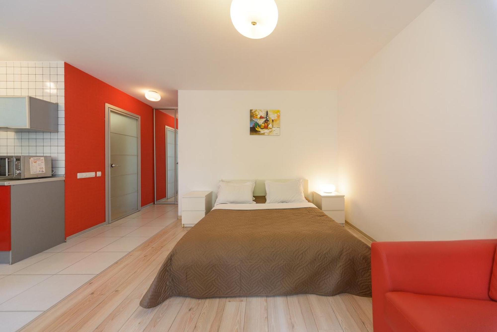 Studio Red Apartment with Balcony,832713809:JPEG