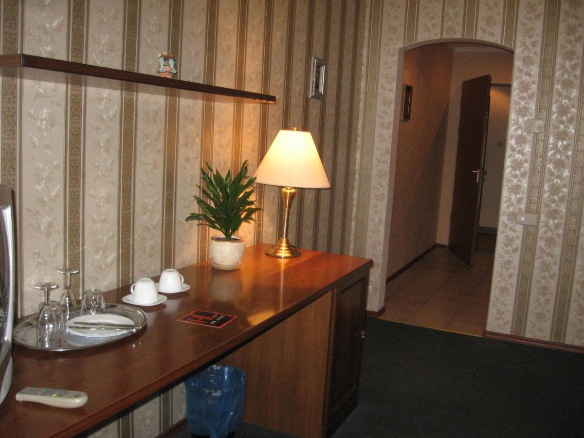 Double Room,417104025:JPEG