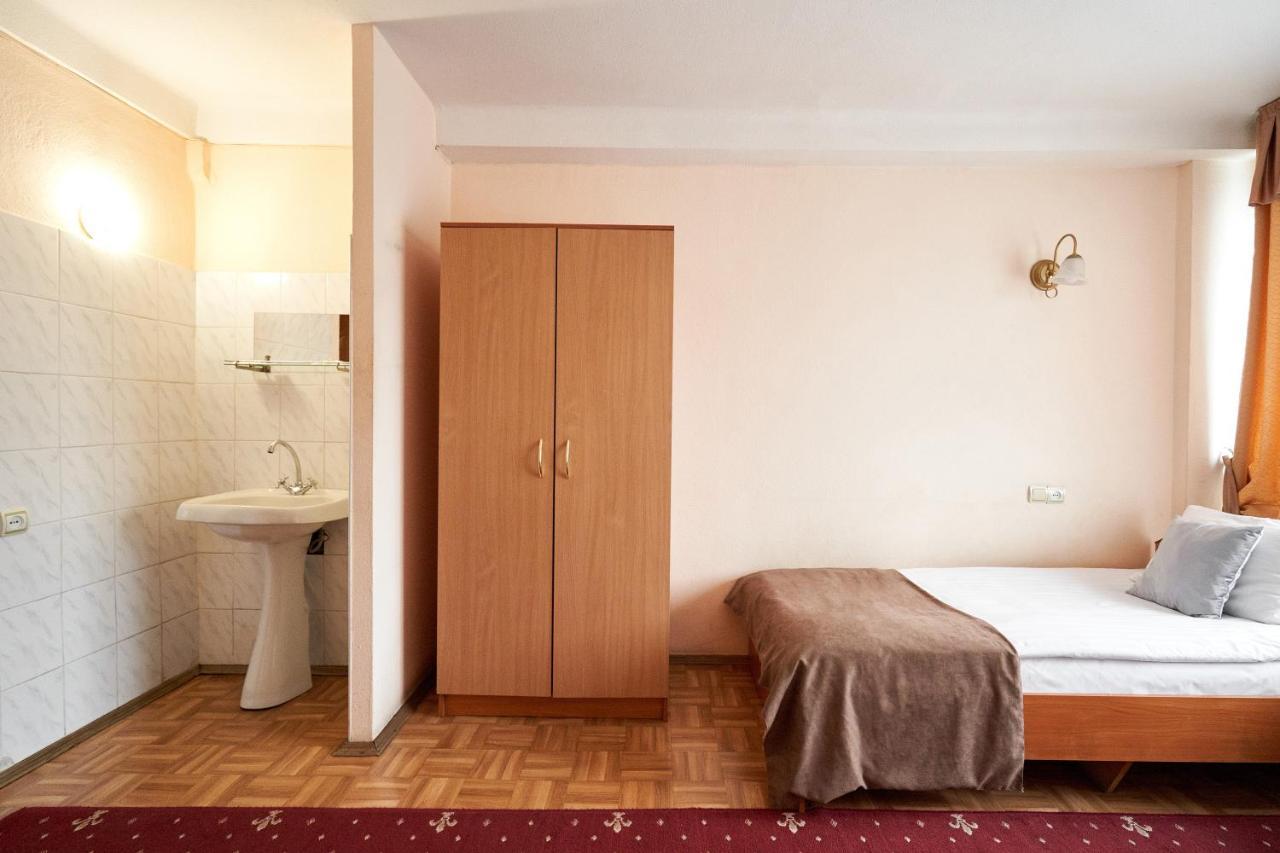 Twin Room,971258659:JPEG