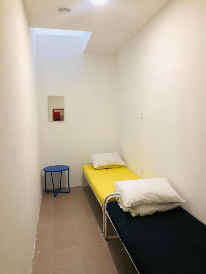 Budget Single Room,980289058:JPEG
