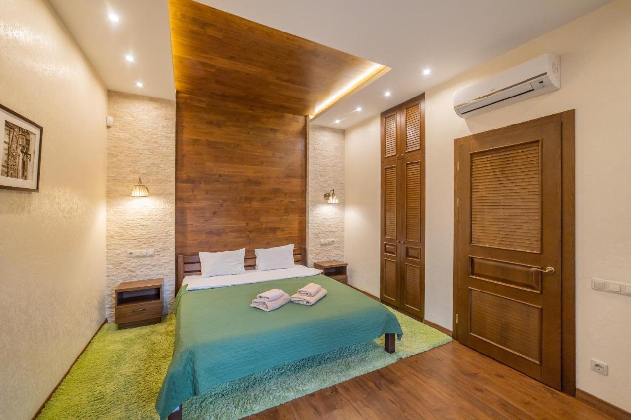 One-Bedroom Apartment,639428385:JPEG