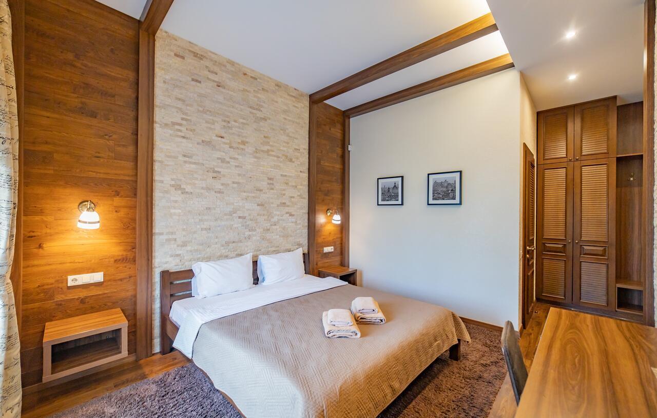 Large Double Room,989927605:JPEG