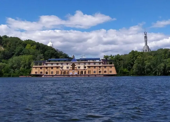 Luxushotel in Kiew nahe Marienpalast