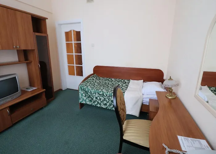 Luxe Hotels in Kiev vlakbij Botanische tuin van A.V. Fomin