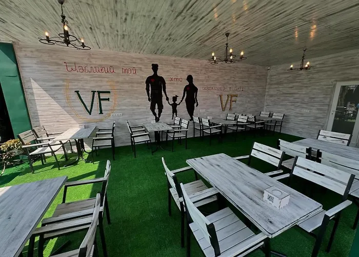 Villen mit privatem Schwimmbad in Kiew